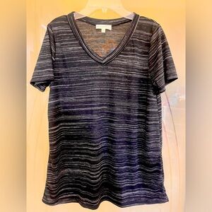 ✅ 🆕 NWOT🙌 Black Striped Top Size Small Perfect Peach NWOT